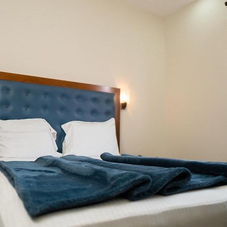 Cincinnati Hotel ยาอุนเด ภายนอก รูปภาพ
