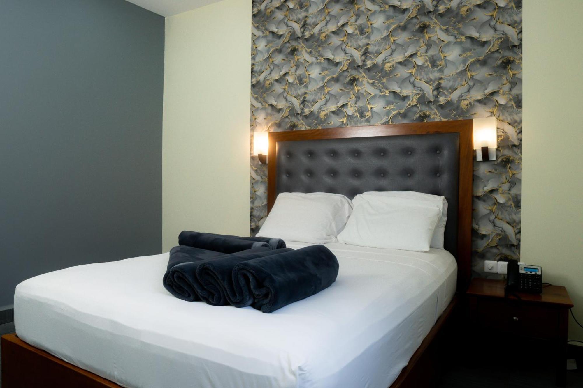 Cincinnati Hotel ยาอุนเด ภายนอก รูปภาพ