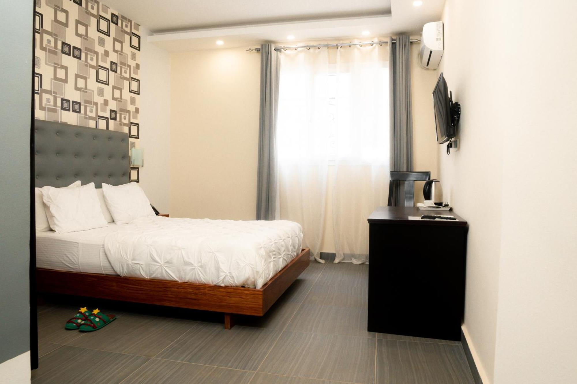 Cincinnati Hotel ยาอุนเด ภายนอก รูปภาพ