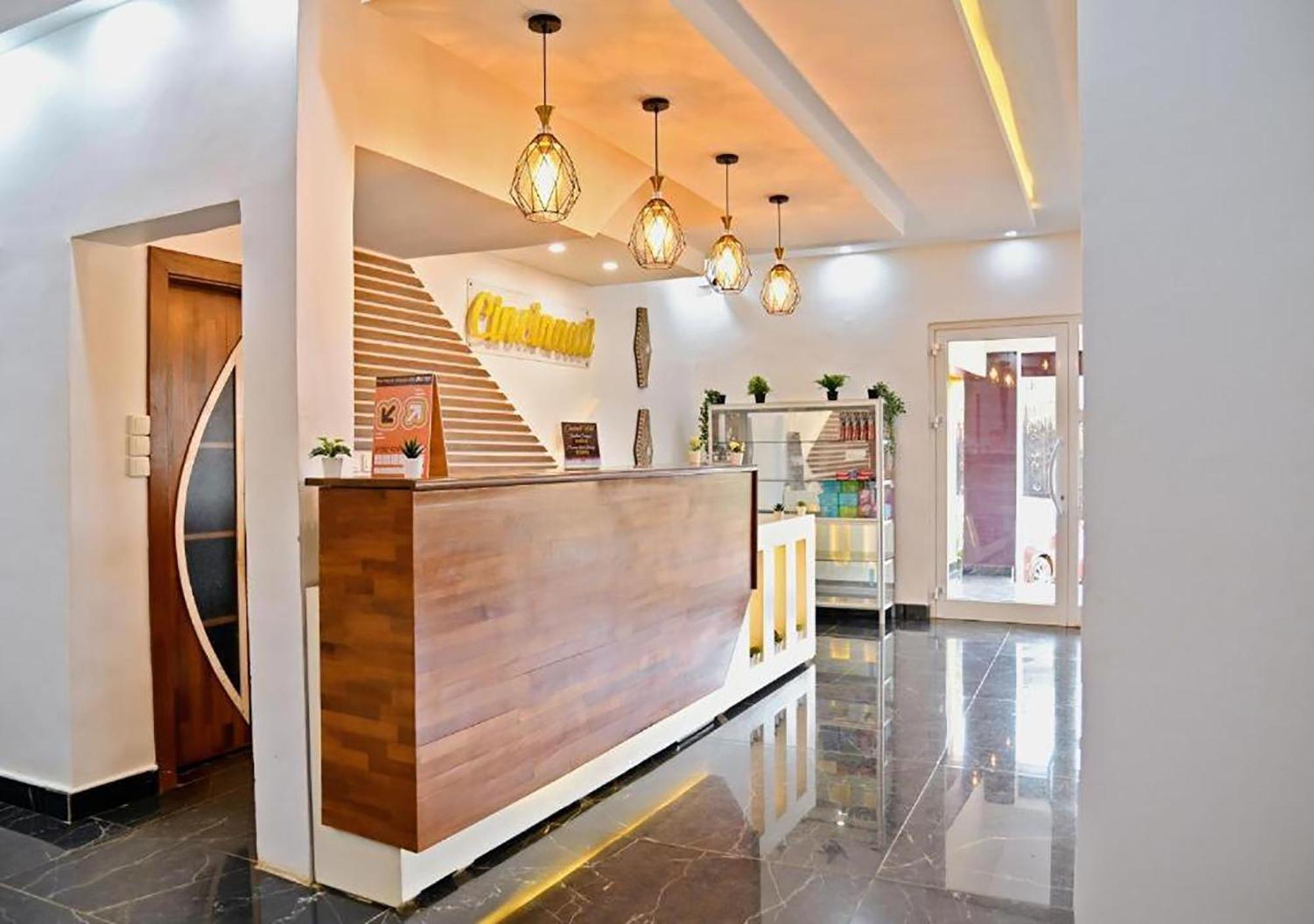 Cincinnati Hotel ยาอุนเด ภายนอก รูปภาพ