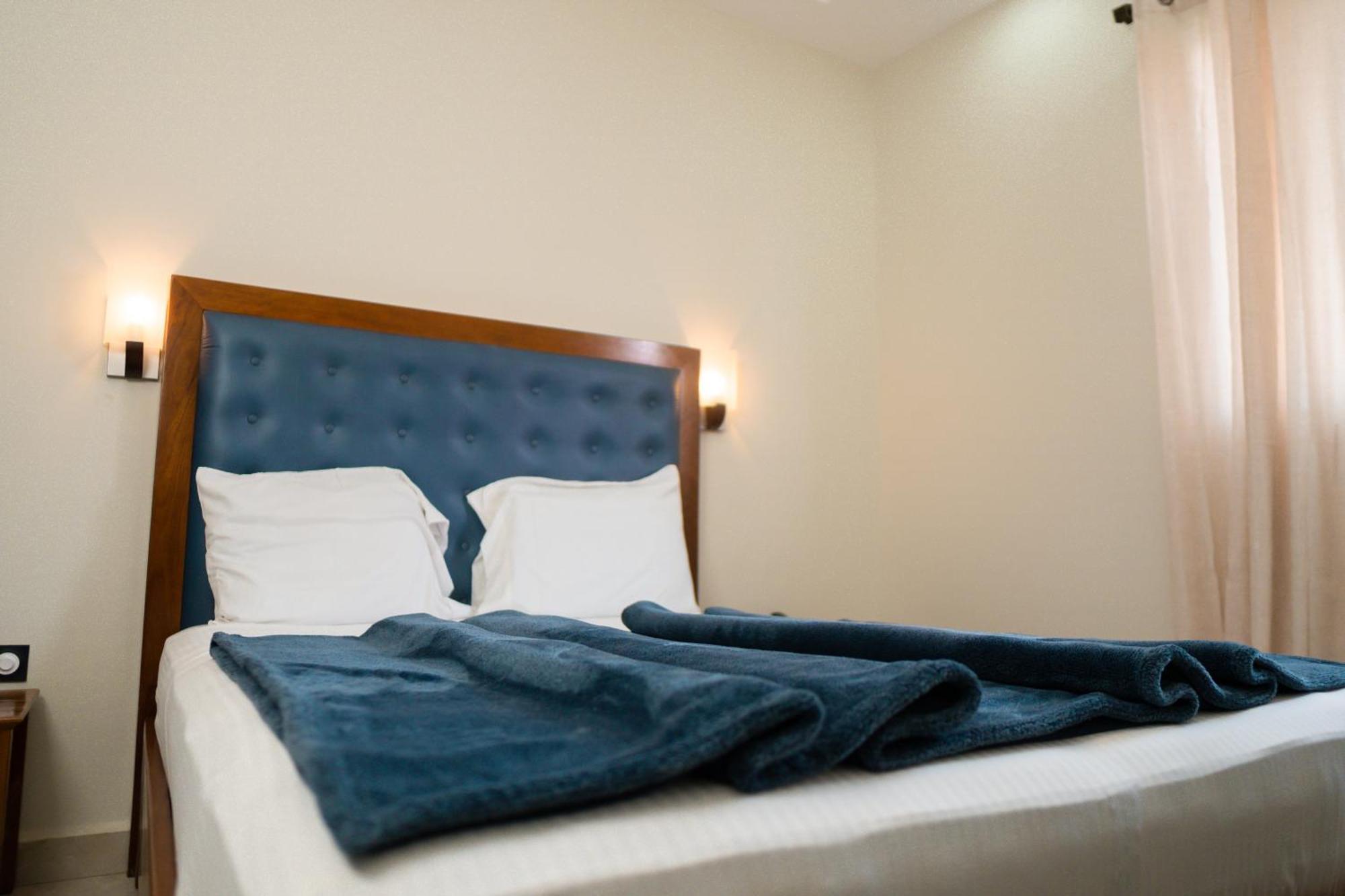 Cincinnati Hotel ยาอุนเด ภายนอก รูปภาพ